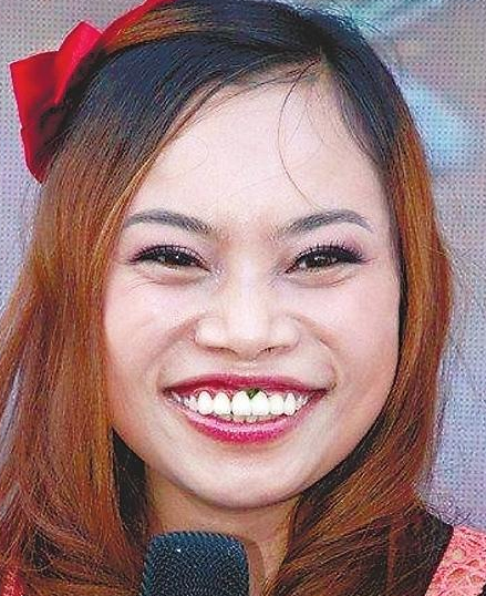 越南"凤姐"为嫁富二代花9万整容却被女儿暴露