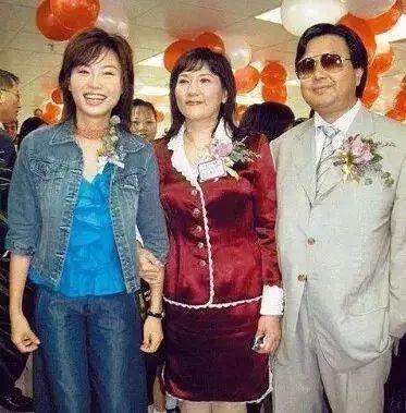 二白奋斗成香港富豪top10,还生了3女1子&mdash;&mdash;蔡加敏,蔡加颖