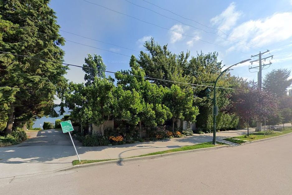 卑诗省评估上诉委员会将Chip Wilson在温哥华海滨的豪宅价值削减超过1800万美元