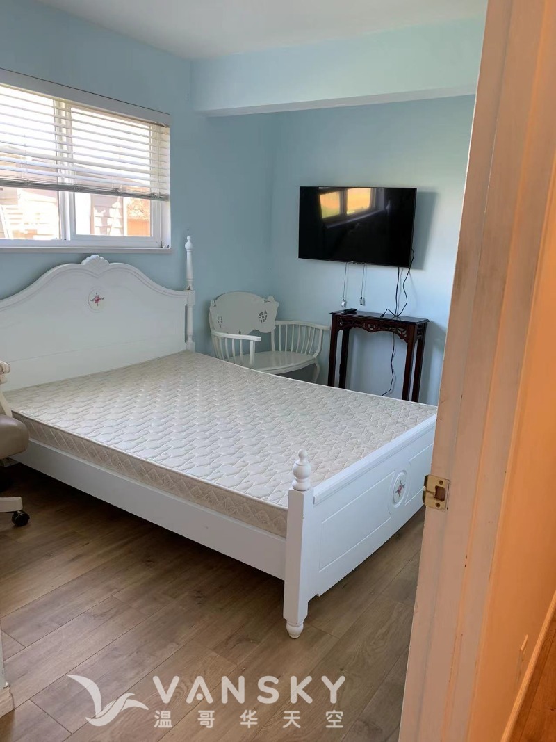 230104094912_Bedroom.jpg