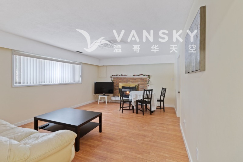230104144713_16-web-or-mls-16.jpg