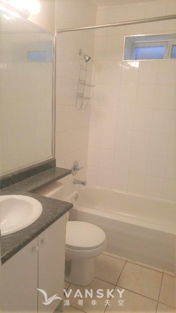 230114194110_bathroom.jpg