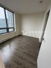 Vancouver downtown 2 br 2 bath 1 den 