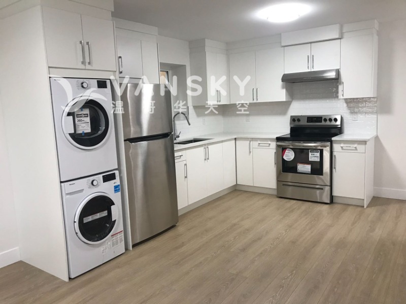 230217162536_Kitchen_2.jpg