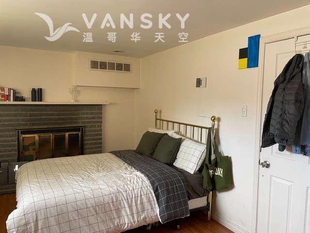 230316133828_BasementWestBedroom1.jpg