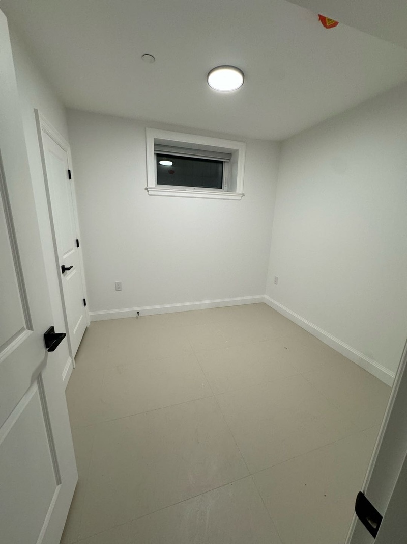 新屋二房一厅出租