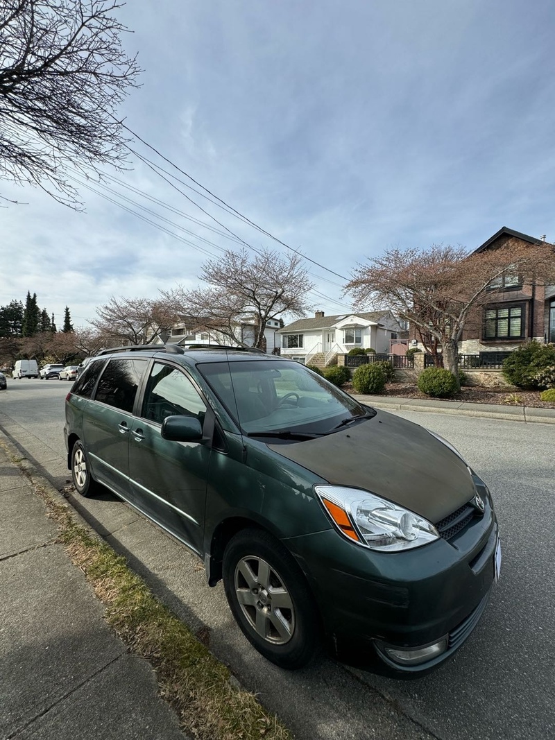 卖2004年 丰田赛纳Toyota Sienna 