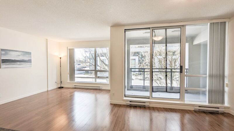 列治文核心地段二房二衞公寓出租