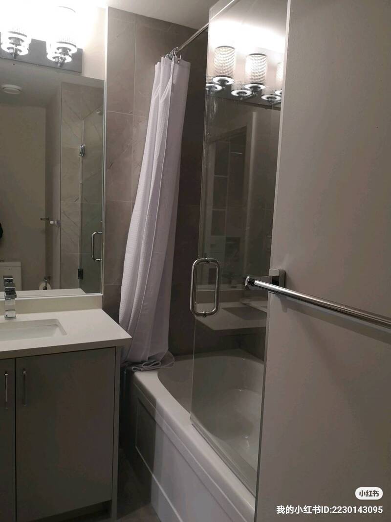 温哥华西区全新城市屋