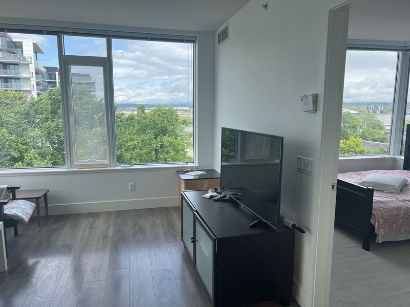 列治文高层山景河景公寓2b2b