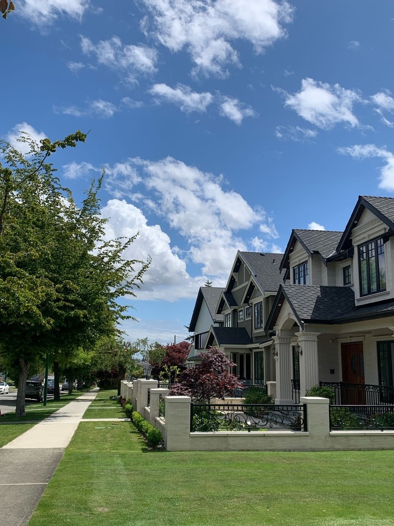 温西2房1卫近Churchill 中学半地下出租