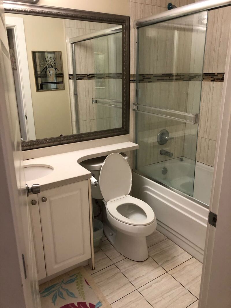 東溫哥華近天車站二房1衛