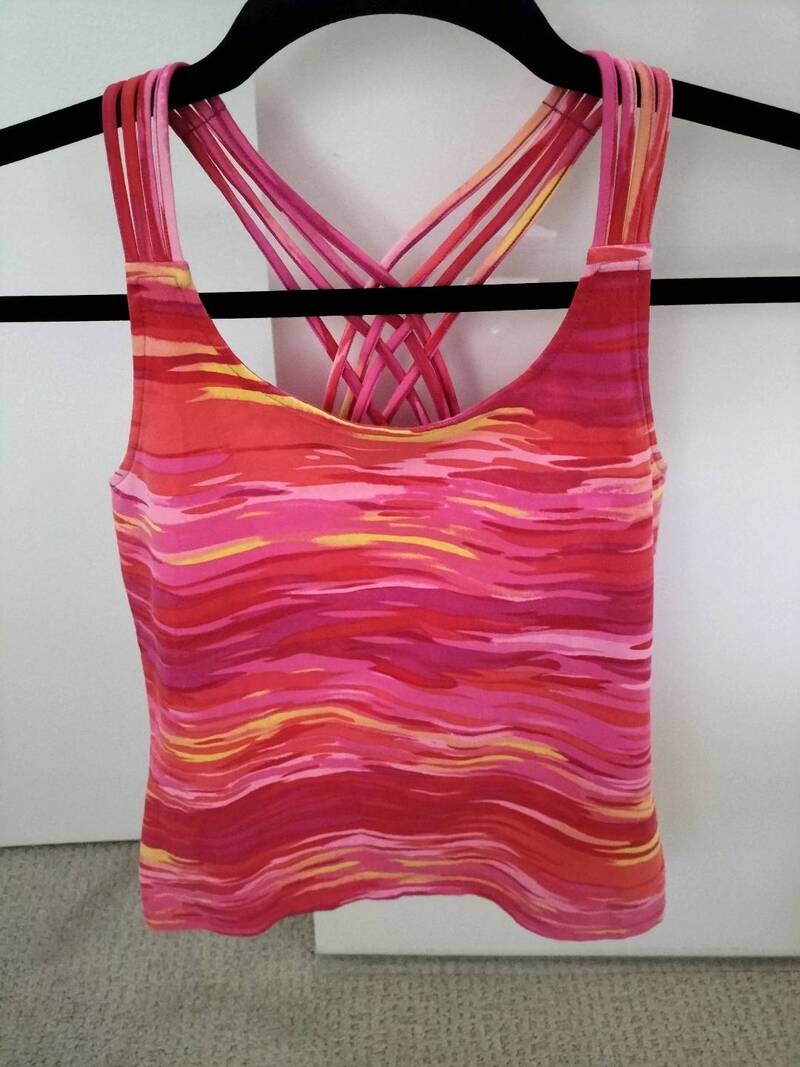 Calvin Klein 桃紅色運動背心