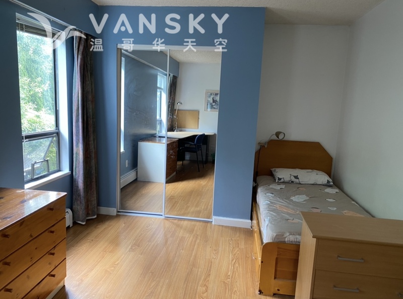 SFU附近$750樓上安靜房間