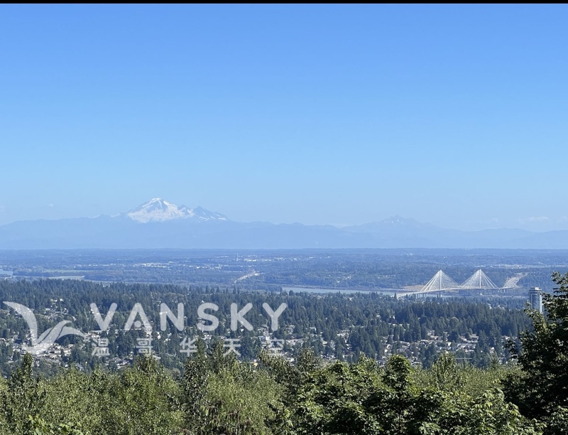 SFU山上高层公寓8月底拎包入住