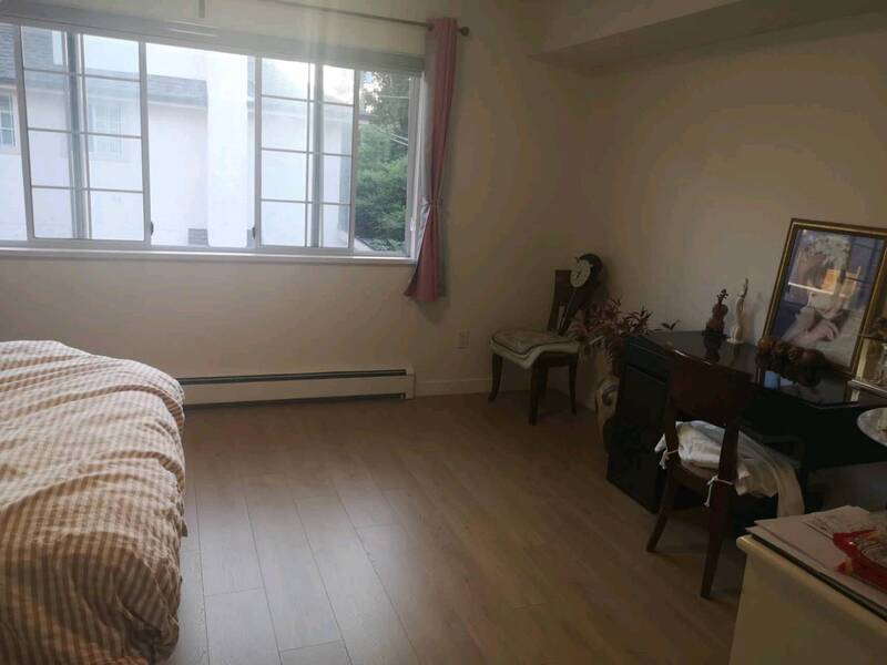 烈市排屋主人房套间出租