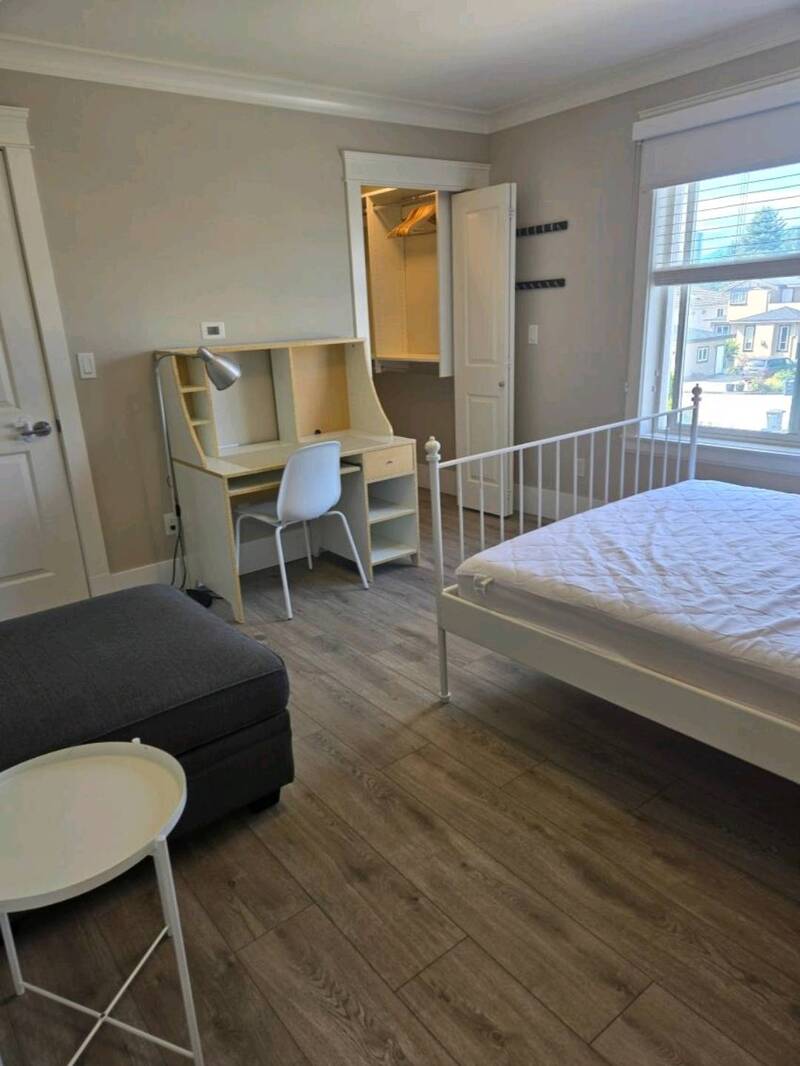  中本拿比二樓大套房出租