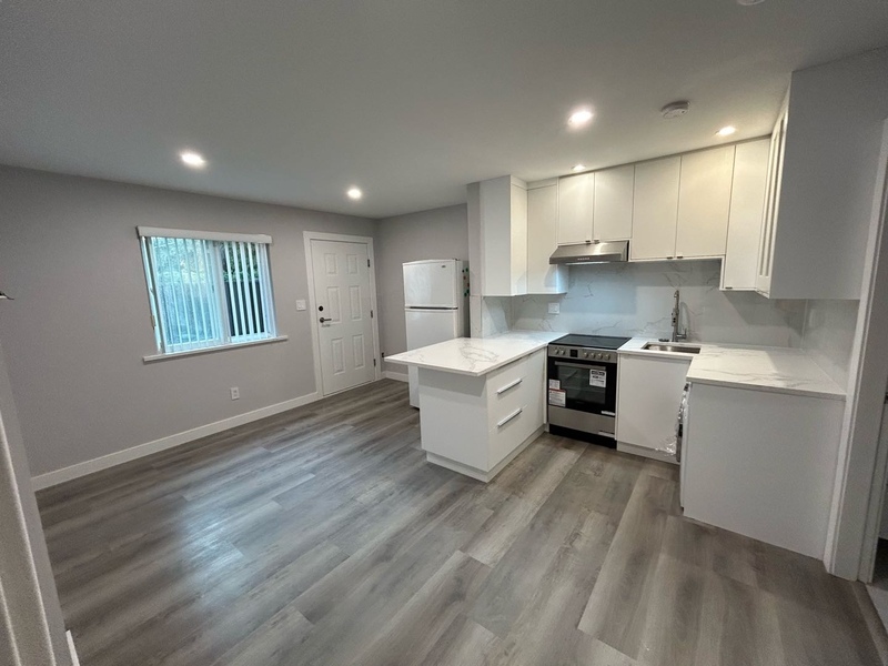 高贵林市中心2房house独立出入全新