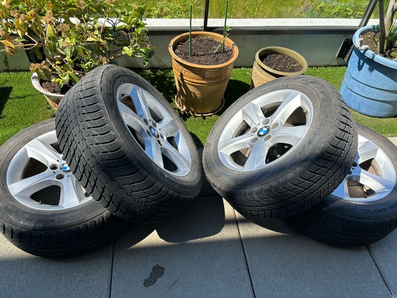 转让四条宝马X 5专用雪胎