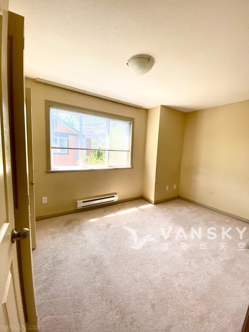 richmond 中心地段townhouse出租