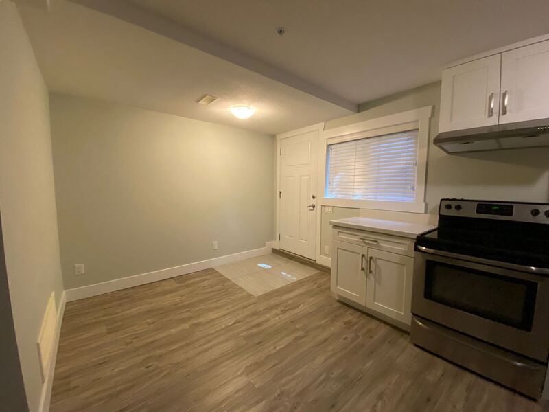 Willoughby地下室1卧1衛獨立出入