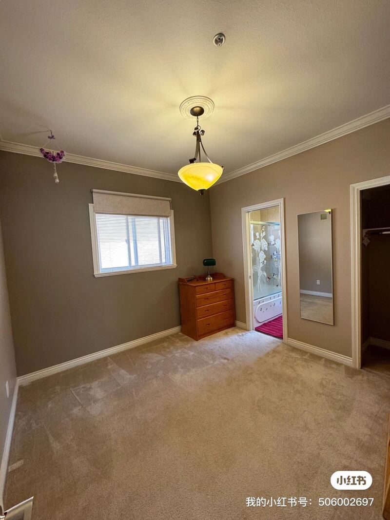 温西独立屋楼上二次卧一卫出租