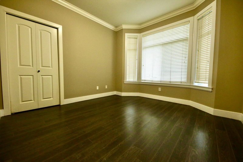 Richmond 1号路夹blundell rd独立屋2房一厅