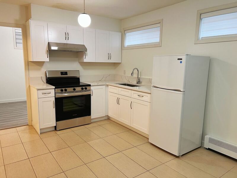 溫西半地下室2房1廳出租