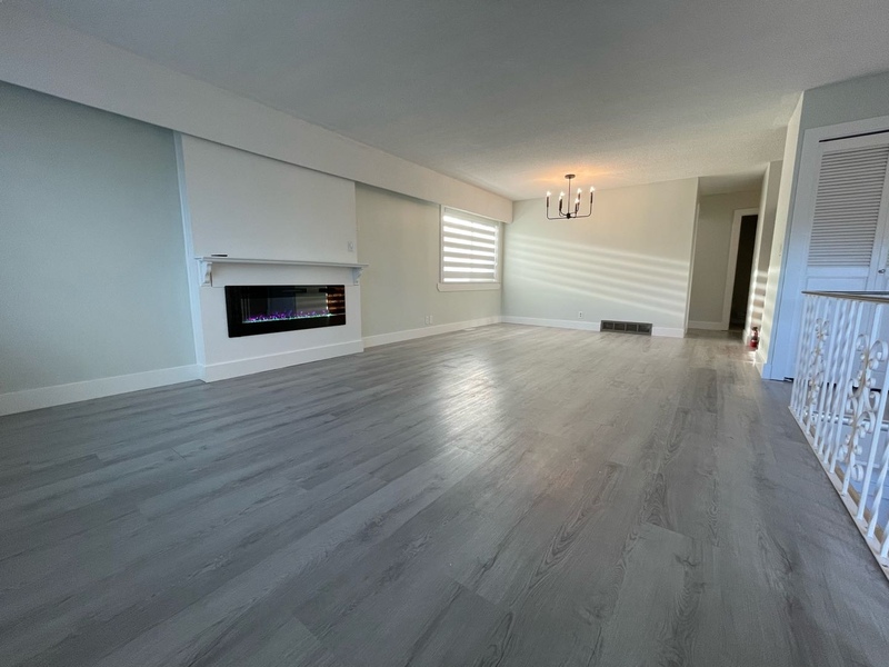 北本拿比近SFU三室两卫