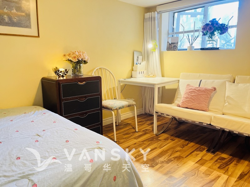 温西好位置独立屋半地下2室一饭厅