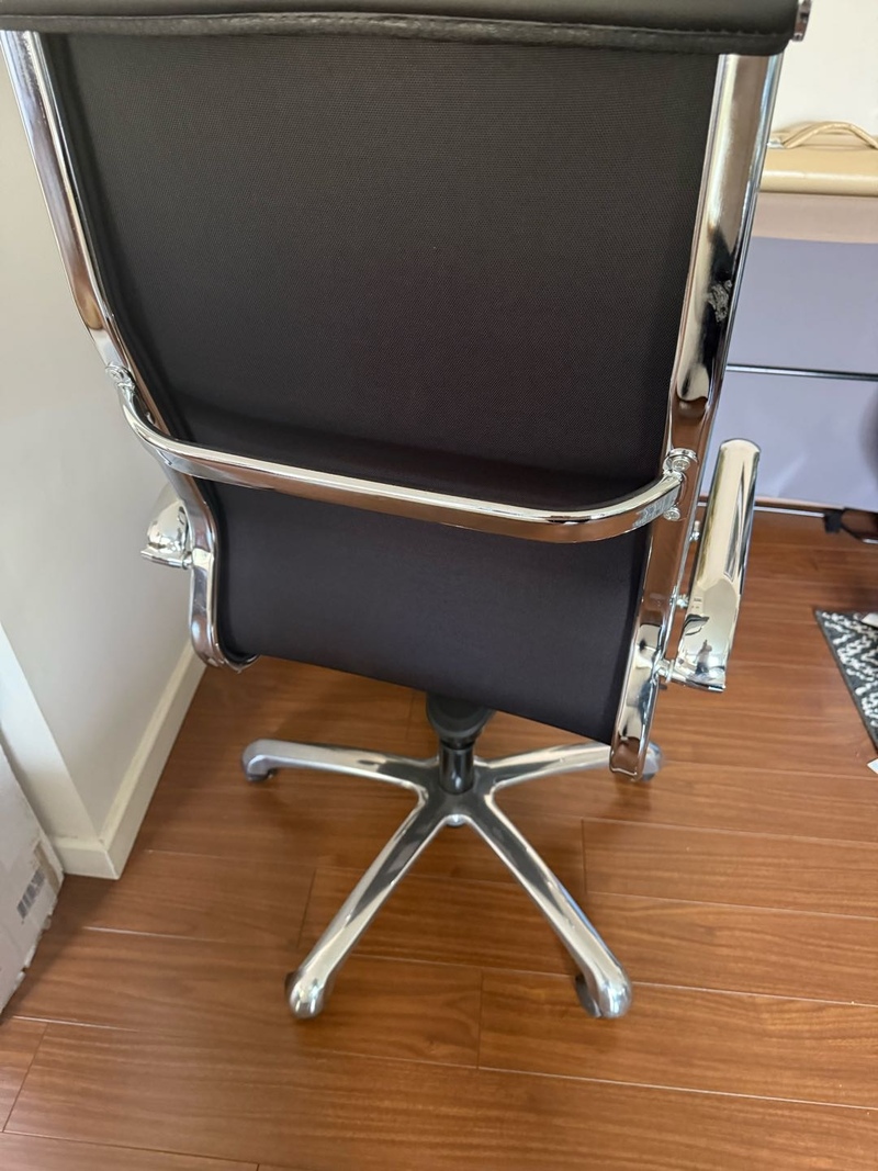 八成新旋转电脑椅