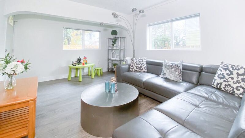 Richmond No2 Road学区新装修一层二房一厅独立出入招租