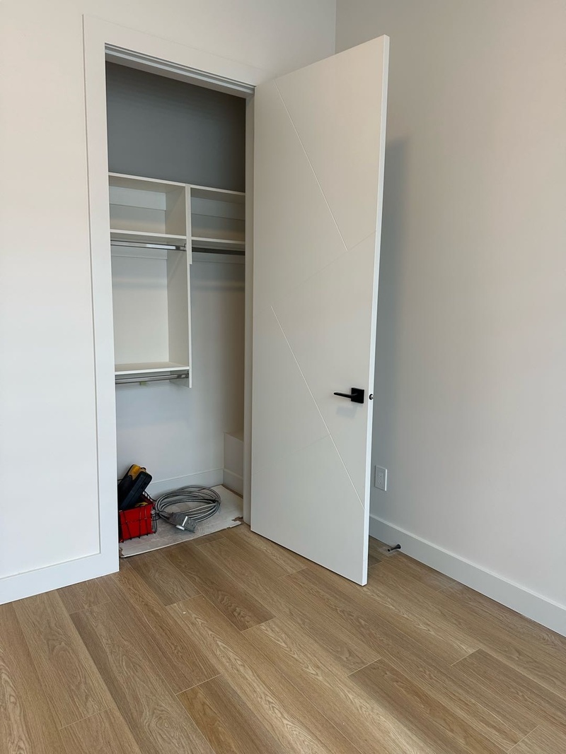 Metrtown 全新平层一房一厅出租