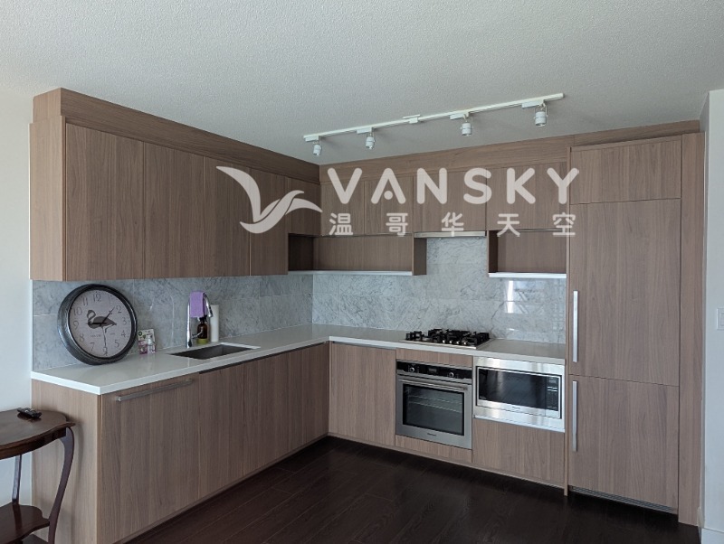 素里天车 (SFU) 一居室公寓套房