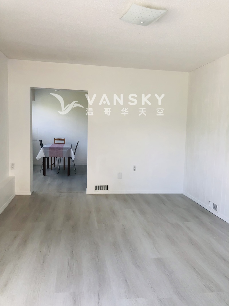 近BCIT  MT 平地两室两厅