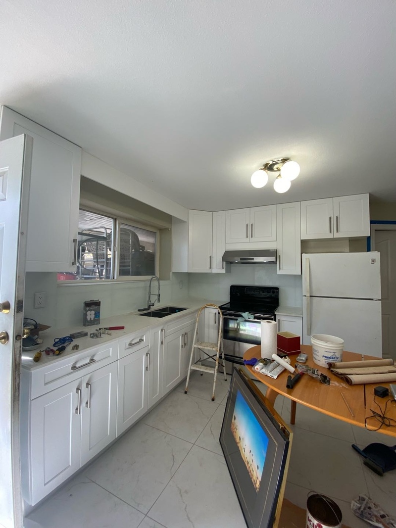 本拿比两房一厅新装修basement