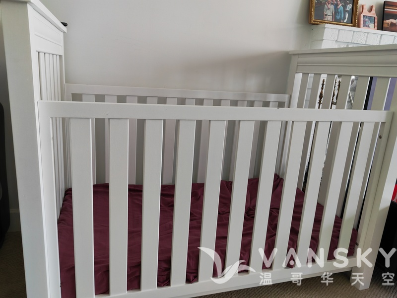 儿童床，