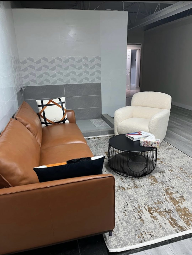 Richmond1500尺办公室2000刀每月