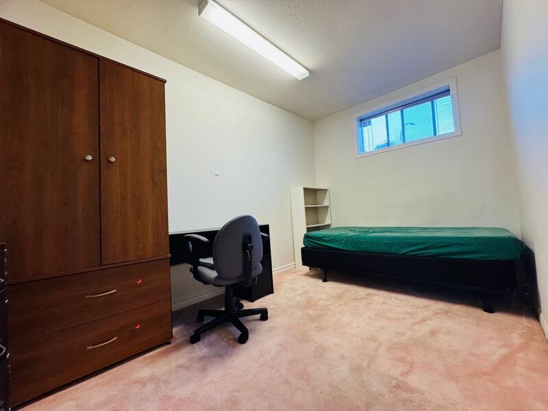 近  Metrotown 有房间出租