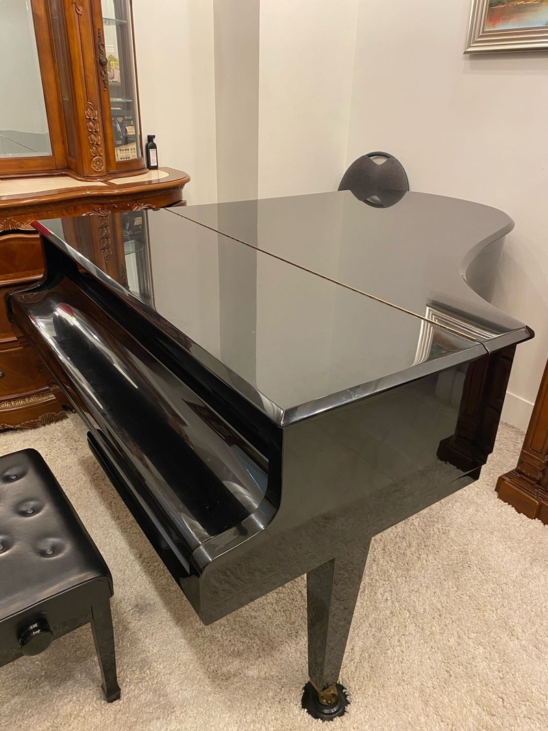 高档三角钢琴岀售