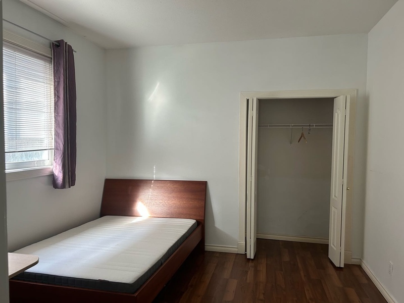 列治文独立屋一室一厅出租