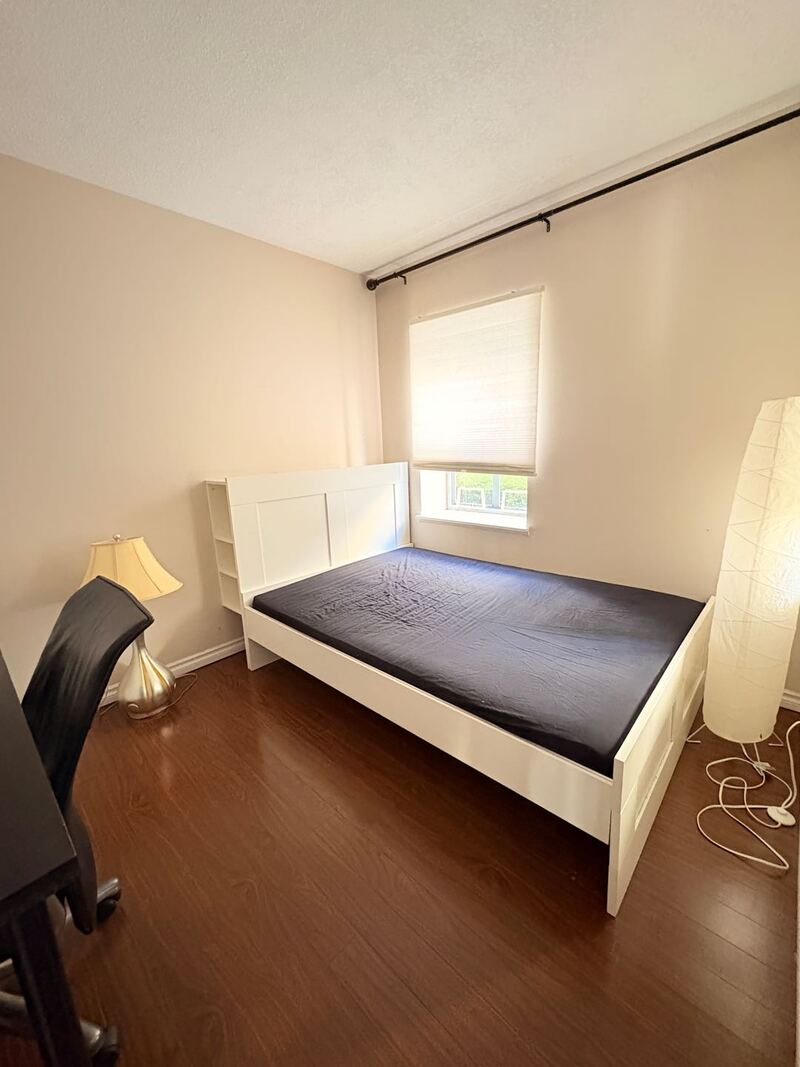 Richmond townhouse一楼卧室独立半卫