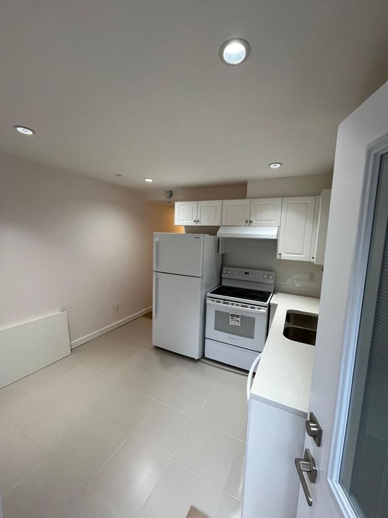 溫哥華兩房basement整租