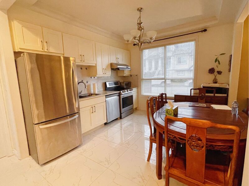 列治文5房4卫独立屋整租