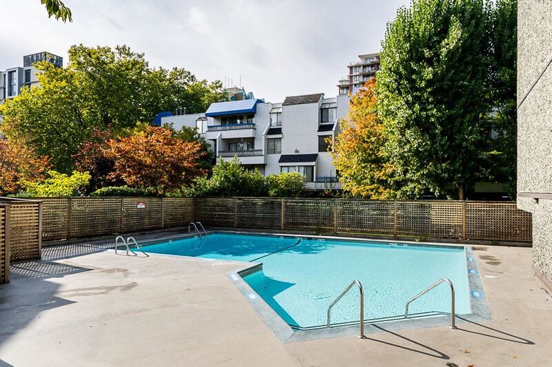 列治文2卧1卫公寓