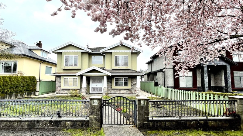 本拿比2室1厅1卫独立出入，一楼明亮