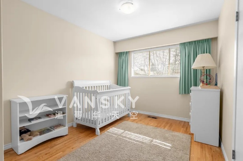 260428222036_17_8080_Bedroom.jpg