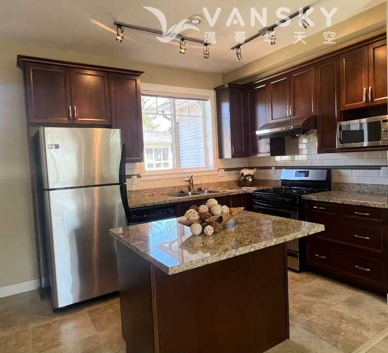 260603104540_kitchen.jpg
