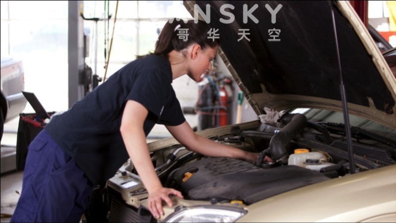 260612043515_WomanMechanic_ThinkStock.jpg