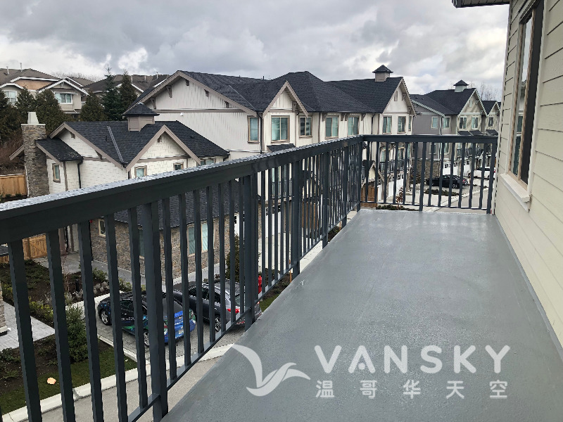 260701200303_balcony.jpg
